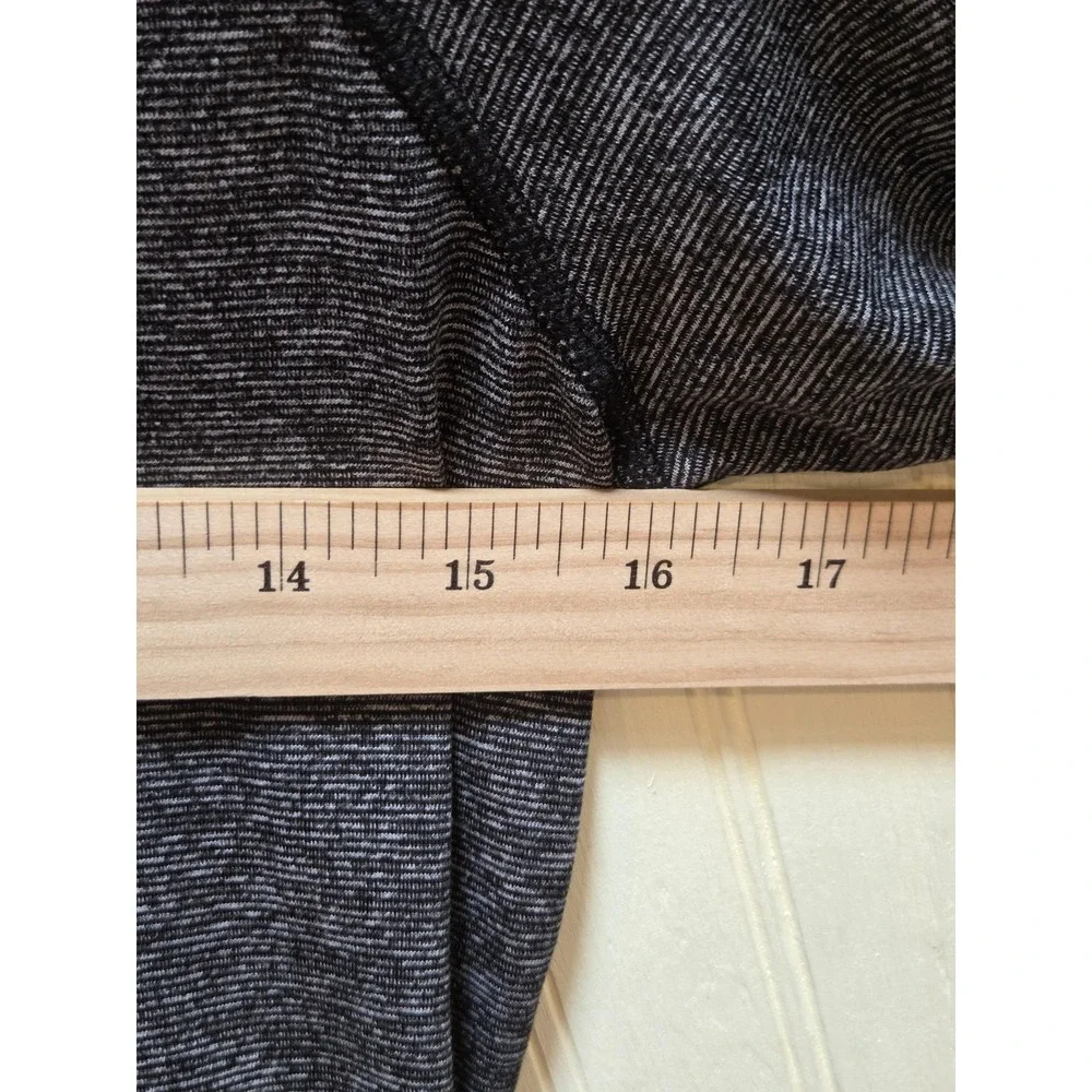 The‎ North Face Pullover Womens Small Gray FlashDry 1/4 Zip Athletic Running Top - Picture 6 of 7